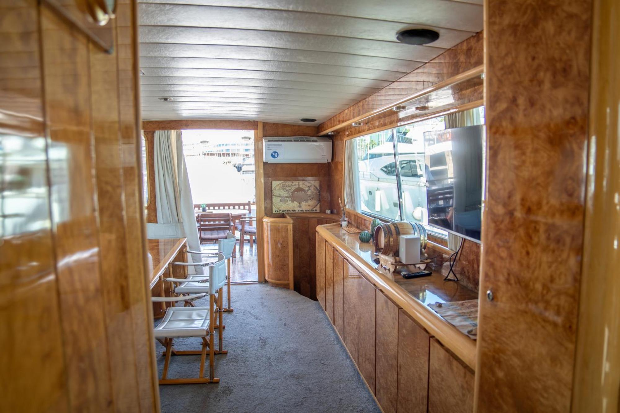 Boat Aloha Ξενοδοχείο Sant Adria de Besos Εξωτερικό φωτογραφία