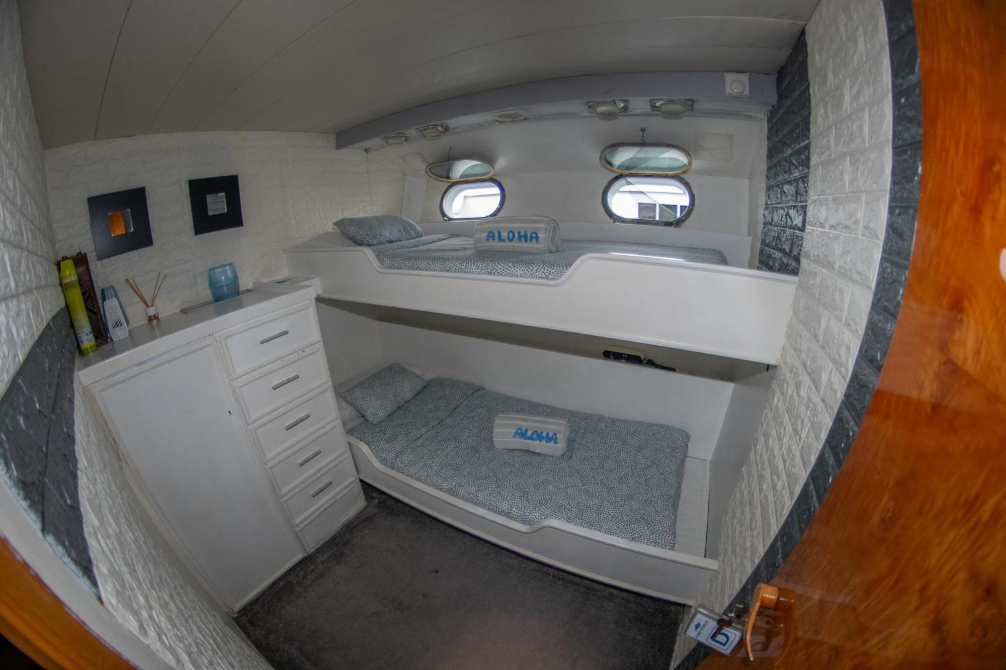 Boat Aloha Ξενοδοχείο Sant Adria de Besos Εξωτερικό φωτογραφία